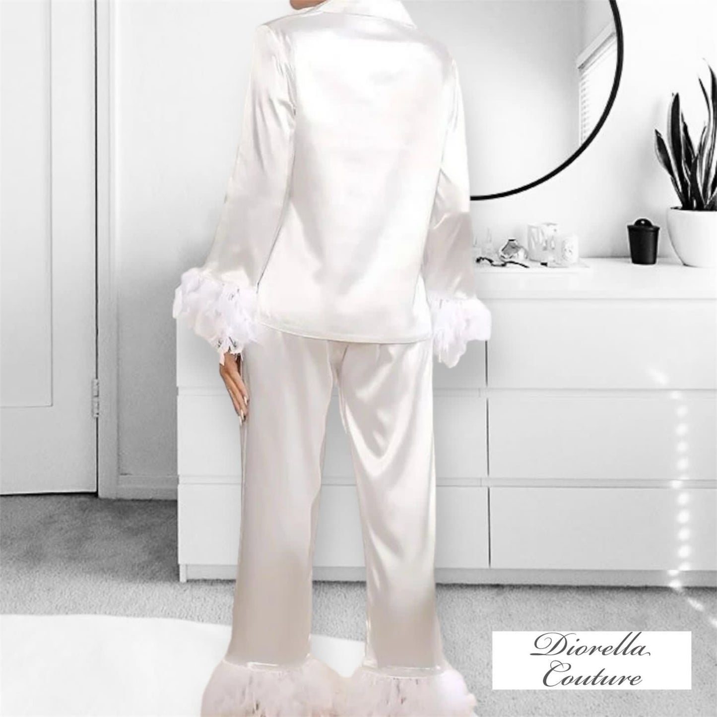 White FeatherLite Nightwear